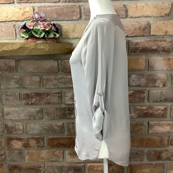 ZARA BASIC Light Gray V-Neck Top 186 - Picture 2 of 10